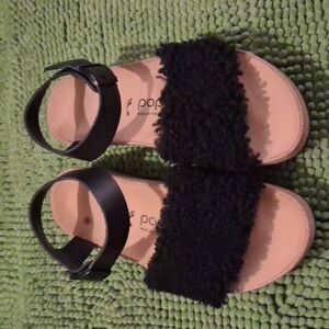 NWOT Papillio Black "Glenda" Sandals with Shearling Strap,Size 38, Narrow Width.